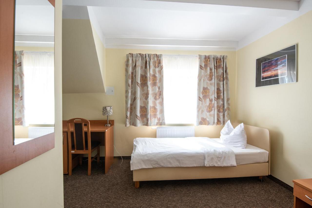 Nad Brzegiem Baltyku Hotel Sarbinowo Bagian luar foto